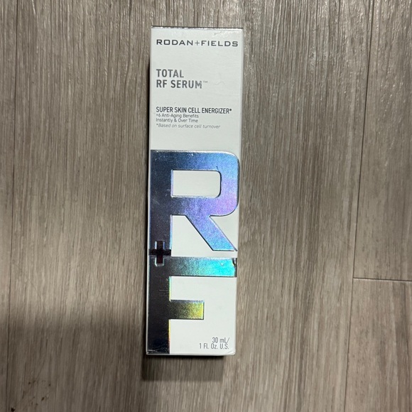 Rodan + Fields Total RF Serum 30 mL / 1 oz Brand New Sealed in Box - Picture 1 of 12